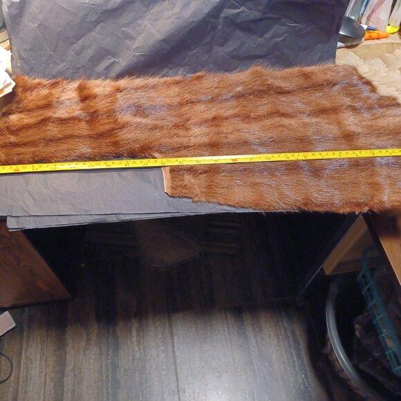 Box full of Fur scraps - Picture 6 of 9